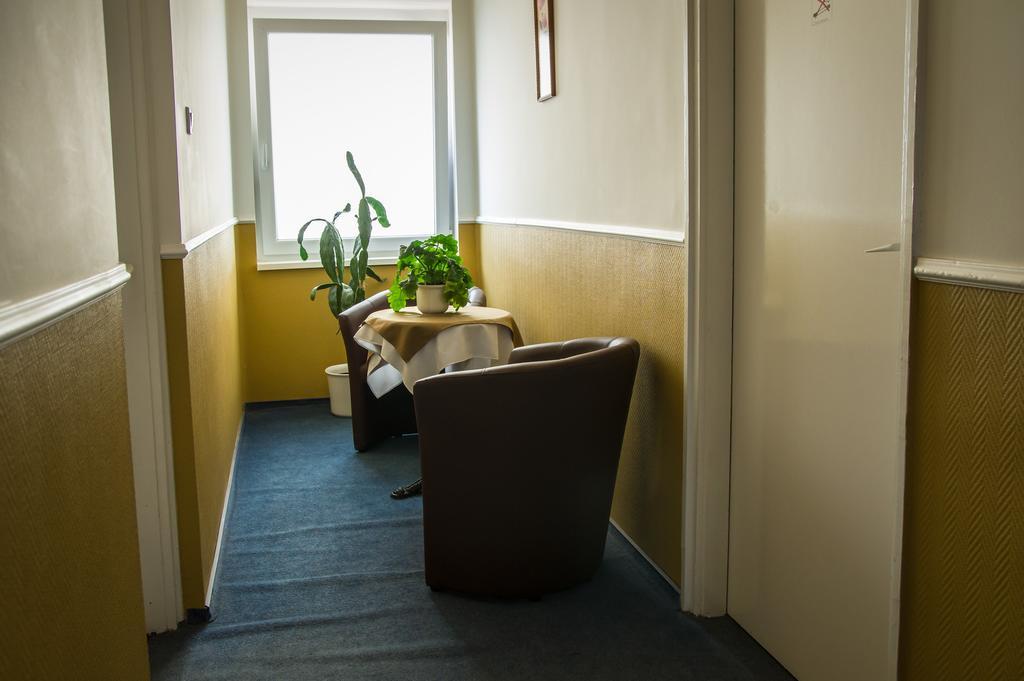 Ambrózia Szálláshely és Étterem Miskolc Extérieur photo