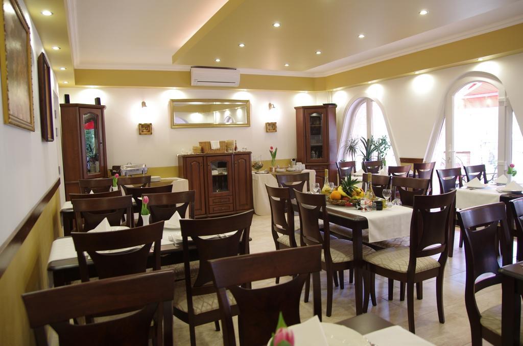 Ambrózia Szálláshely és Étterem Miskolc Extérieur photo