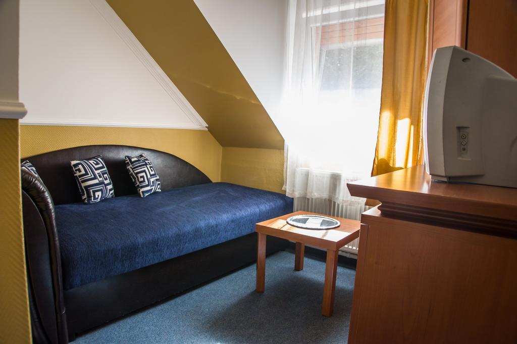 Ambrózia Szálláshely és Étterem Miskolc Extérieur photo
