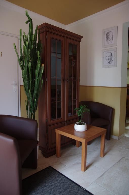 Ambrózia Szálláshely és Étterem Miskolc Extérieur photo