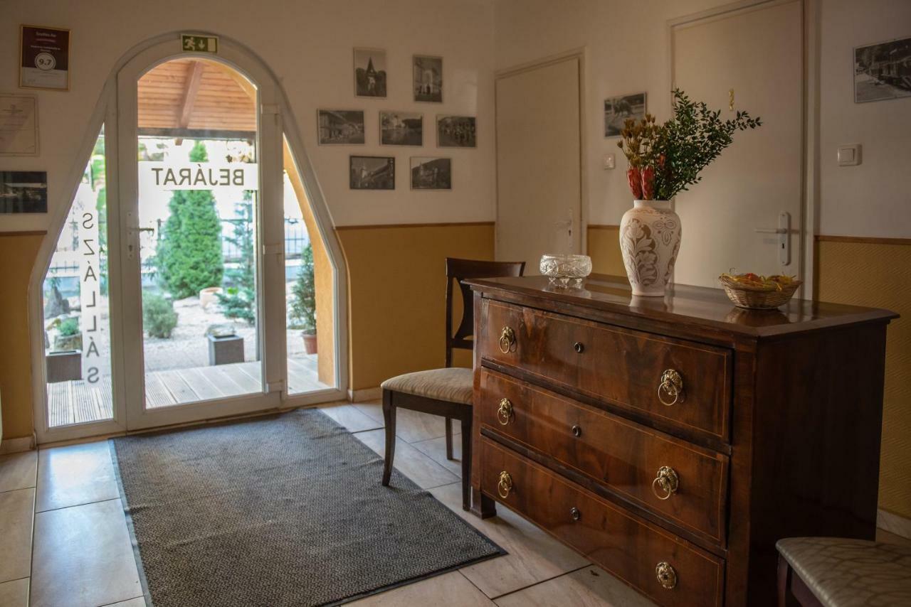 Ambrózia Szálláshely és Étterem Miskolc Extérieur photo