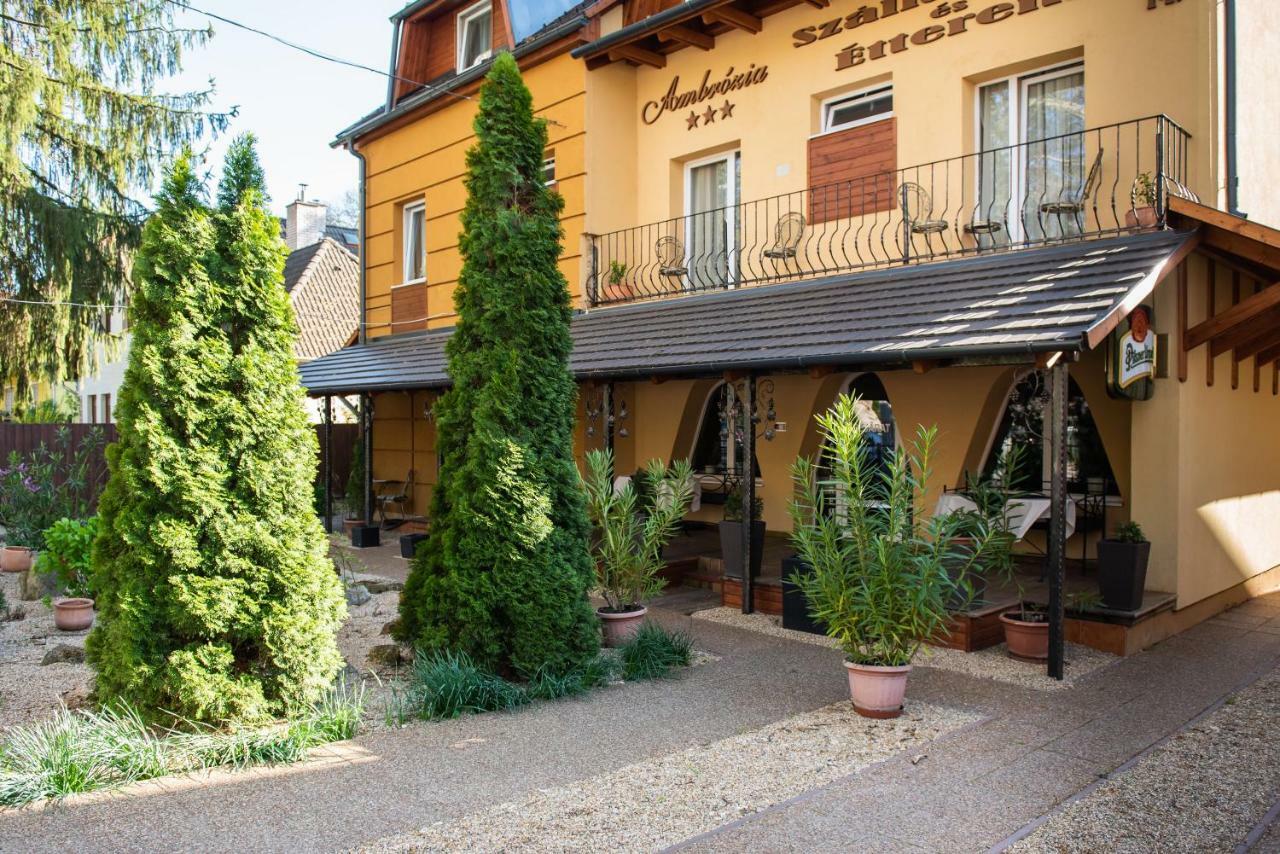 Ambrózia Szálláshely és Étterem Miskolc Extérieur photo