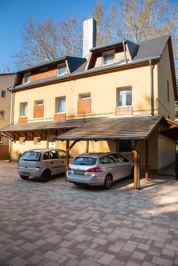 Ambrózia Szálláshely és Étterem Miskolc Extérieur photo